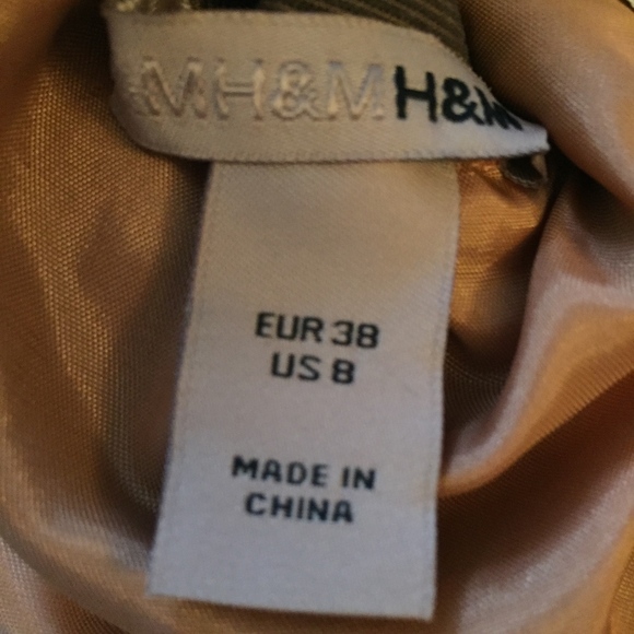 π π Transform Your Wardrobe with the Chic H&M Brown Ribbon Skirt! π π - Picture 3 of 8